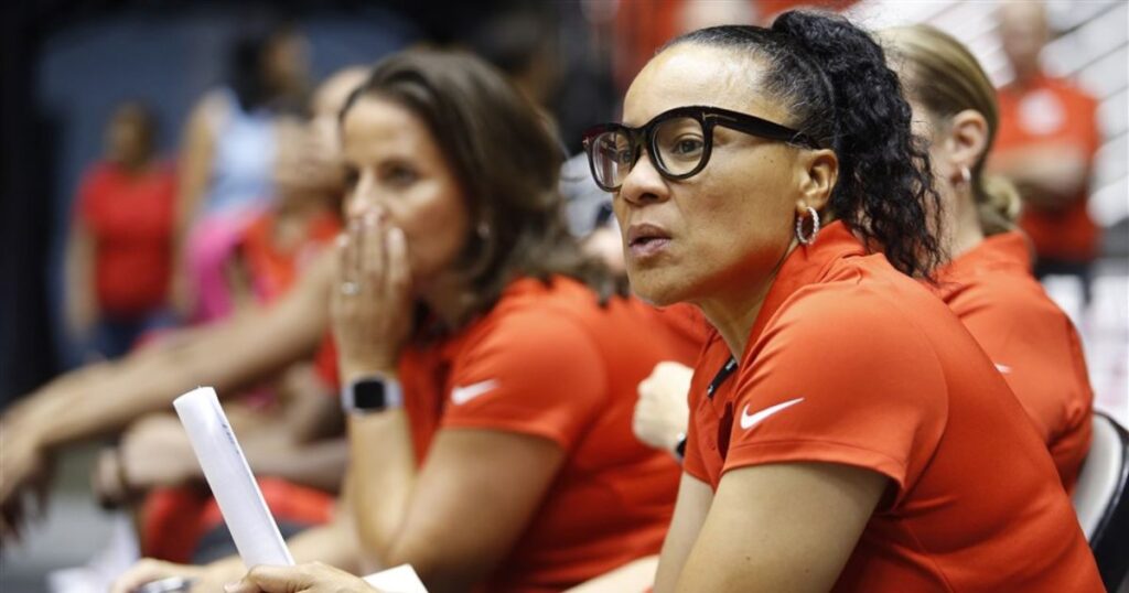 Relationship Between Dawn Staley and Lisa Boyer